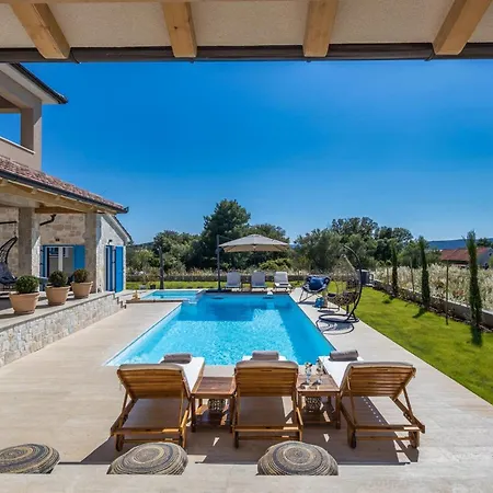 Holiday home Golden Olive
